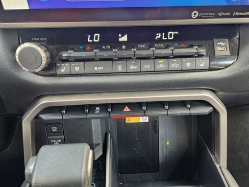 Used 2024 Toyota Tundra Limited w/ Power Package image 18