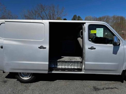 Used 2016 Nissan NV 3500 S w/ Power Package RWD image 22
