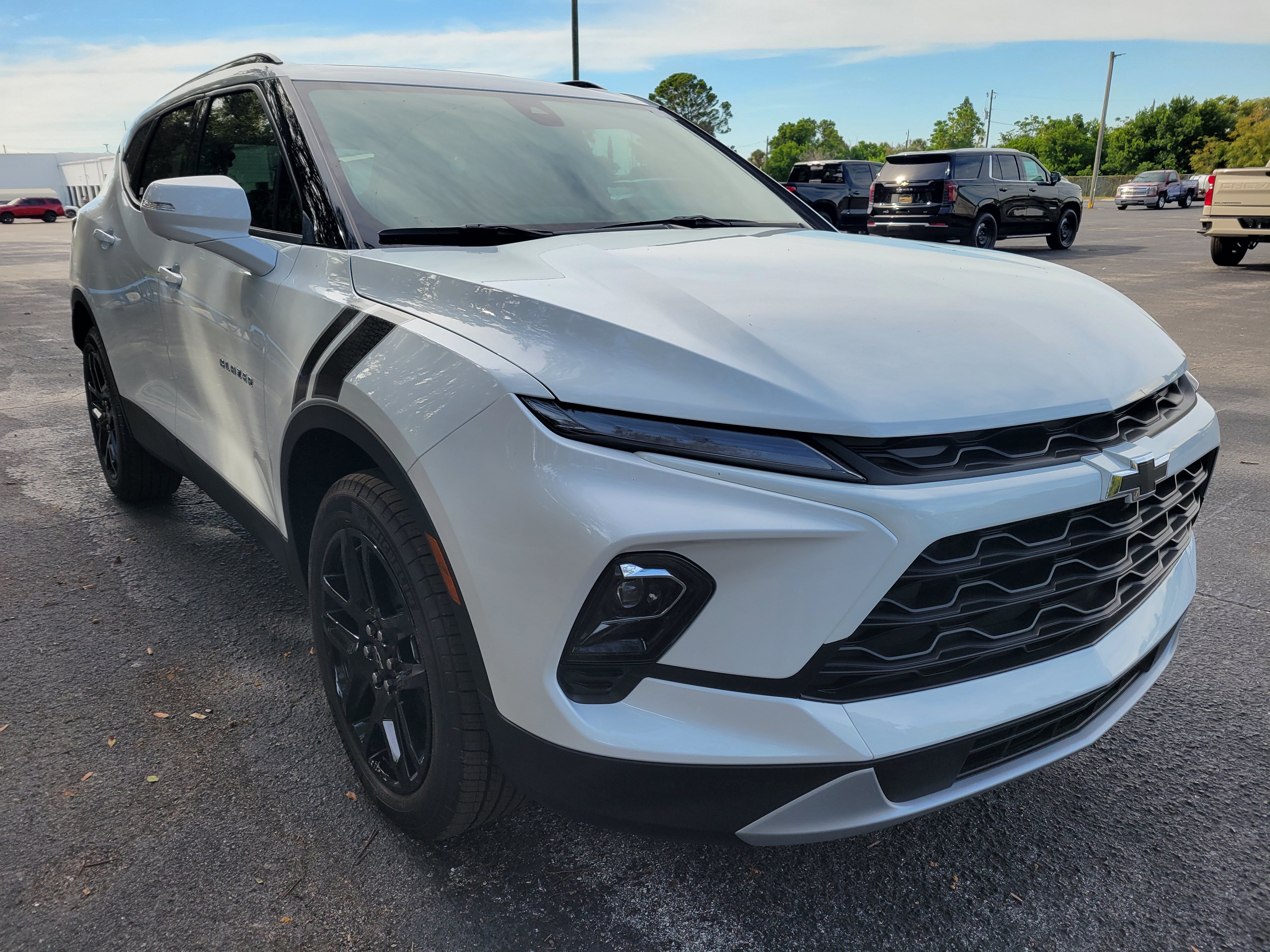 New 2026 Chevrolet Blazer LT w/ Sound & Technology Package AWD/4WD image 3