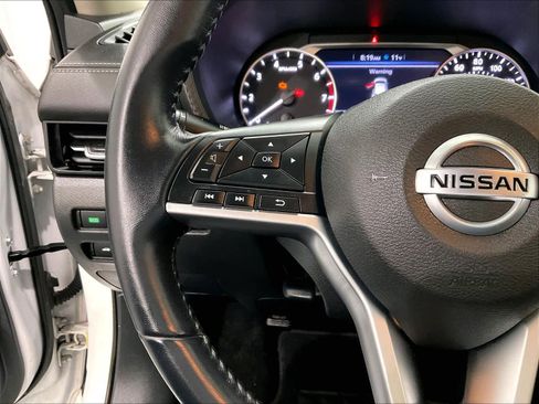 Used 2020 Nissan Sentra SV w/ Trunk Package image 22