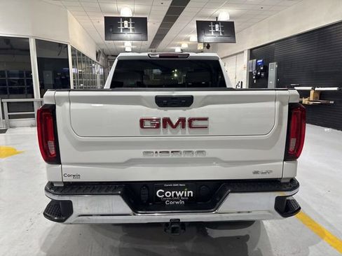 Used 2025 GMC Sierra 1500 SLT AWD/4WD image 8