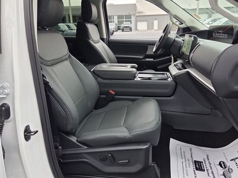 New 2026 Ford Expedition Active RWD image 18