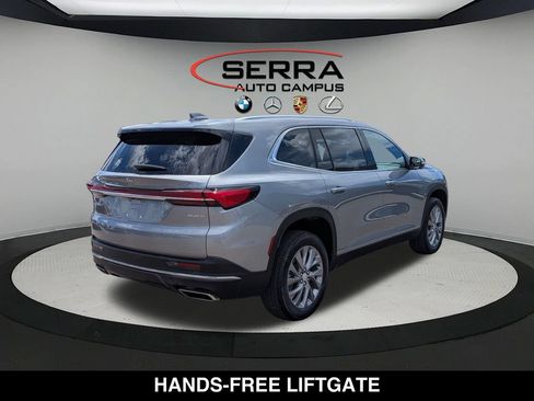 Used 2025 Buick Enclave Preferred w/ Power Package FWD image 12
