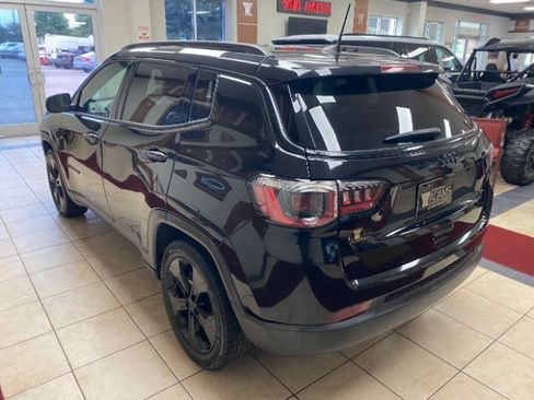 Used 2020 Jeep Compass Latitude FWD image 5