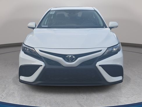Used 2024 Toyota Camry SE w/ Convenience Package FWD image 2