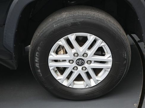 Used 2023 Toyota Tundra SR5 w/ SR5 Premium Package AWD/4WD image 34