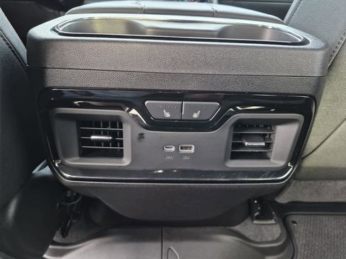 Certified 2025 GMC Sierra 2500 AT4 w/ AT4 Premium Plus Package image 16