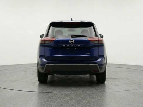 Used 2025 Nissan Rogue SV image 7