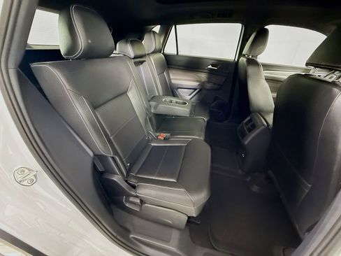 Used 2023 Volkswagen Atlas Cross Sport SE w/ Panoramic Sunroof Package image 29