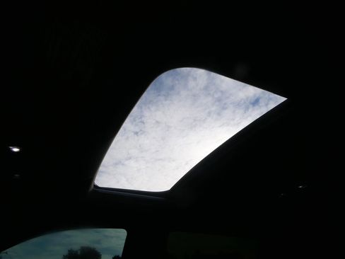 Used 2021 GMC Sierra 1500 AT4 w/ AT4 Value Package image 11