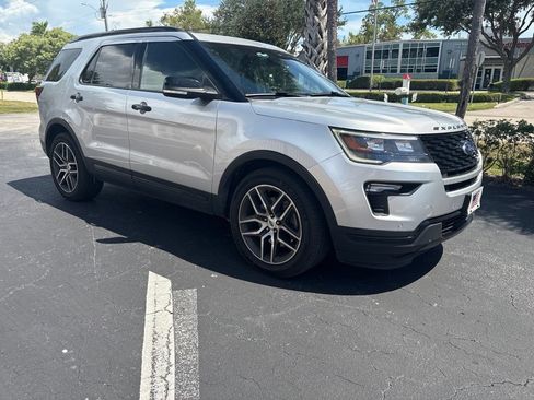 Used 2018 Ford Explorer Sport w/ Equipment Group 401A AWD/4WD image 2