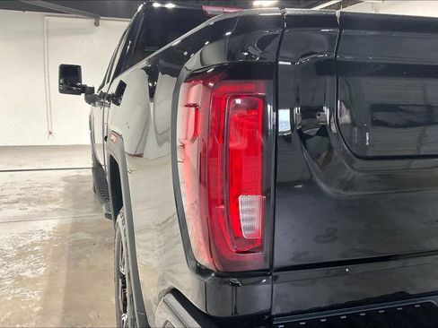 Used 2023 GMC Sierra 2500 AT4 w/ AT4 Premium Plus Package AWD/4WD image 39