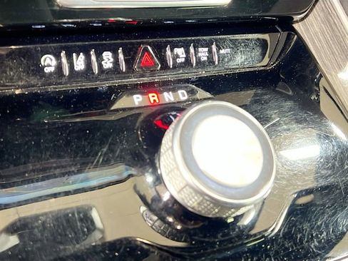 Used 2022 Jeep Wagoneer Series III w/ Flexible Seating Group image 17