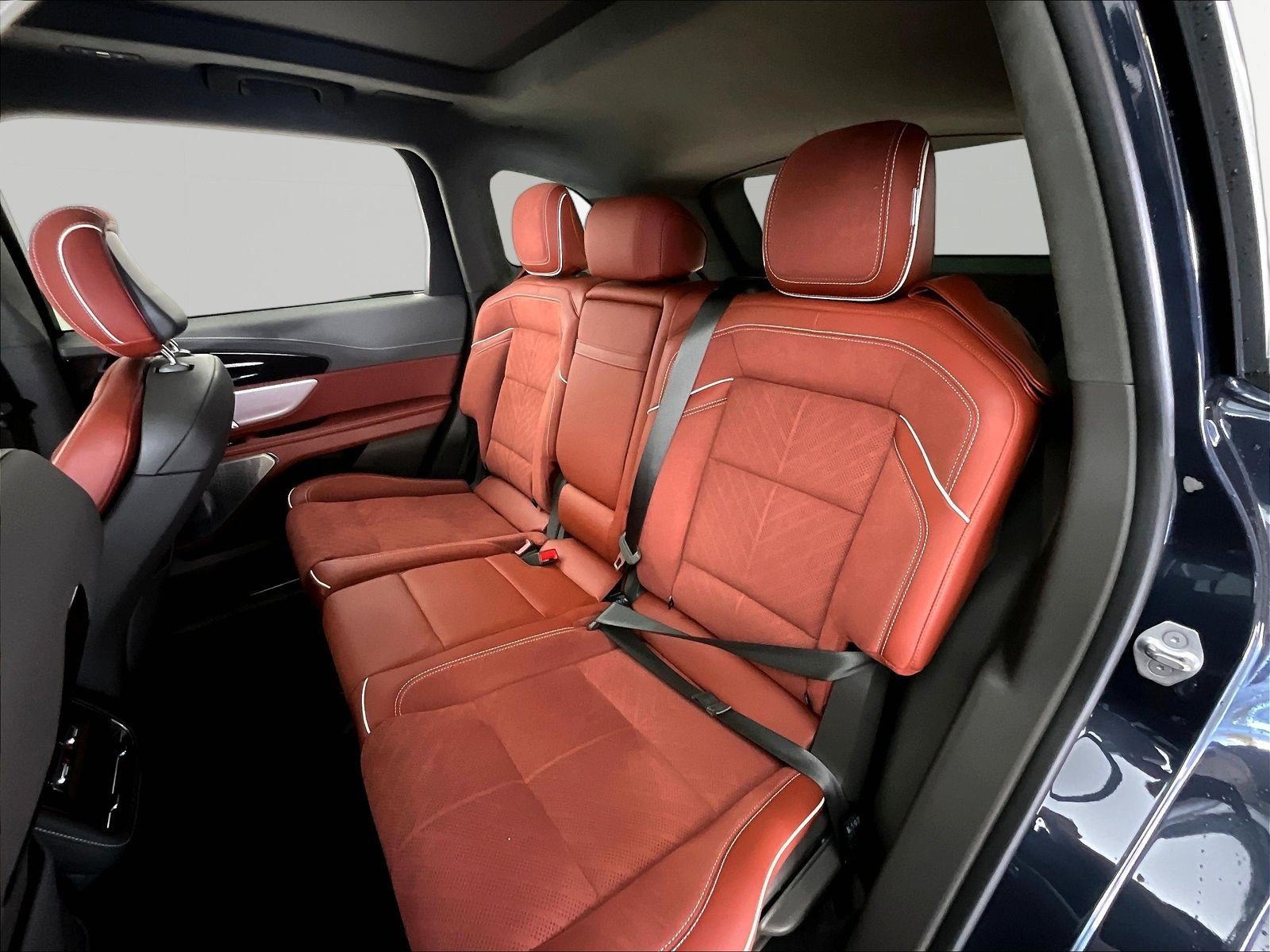 Used 2024 Lincoln Nautilus Black Label w/ Jet Appearance Package (87T) AWD/4WD image 22