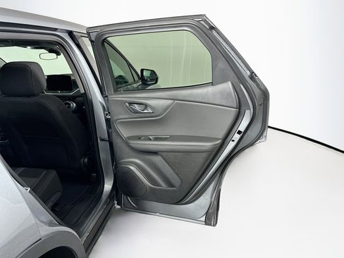 Used 2025 Chevrolet Blazer LT FWD image 30