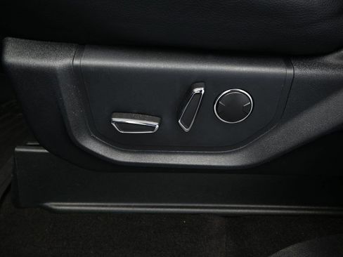 Used 2021 Ford Expedition Limited AWD/4WD image 17