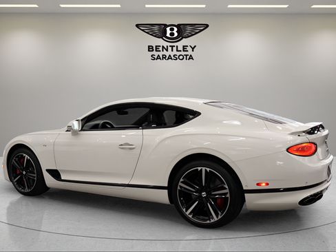 Used 2022 Bentley Continental GT AWD/4WD image 3