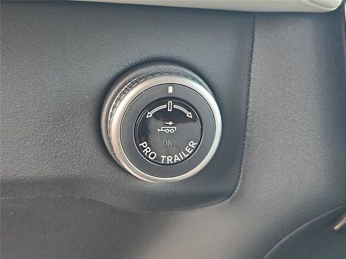 New 2026 Lincoln Navigator Premiere AWD/4WD image 22