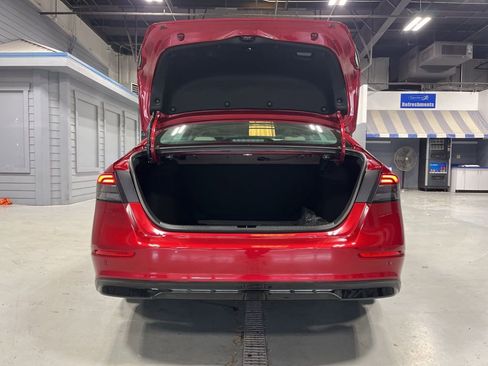 Used 2023 Honda Accord EX-L image 9