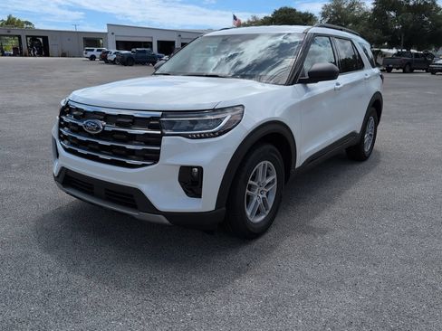 New 2026 Ford Explorer Active w/ Active Comfort Package RWD image 6