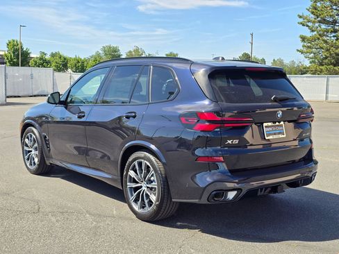 New 2026 BMW X5 xDrive40i w/ M Sport Package AWD/4WD image 4