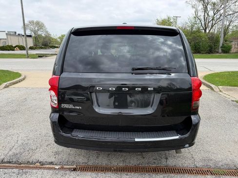 Used 2013 Dodge Grand Caravan SE image 9