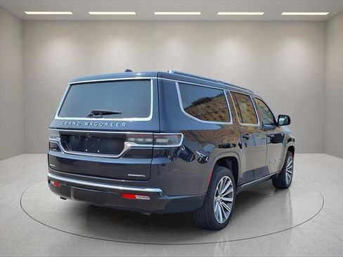 Used 2023 Jeep Grand Wagoneer L Series II AWD/4WD image 13