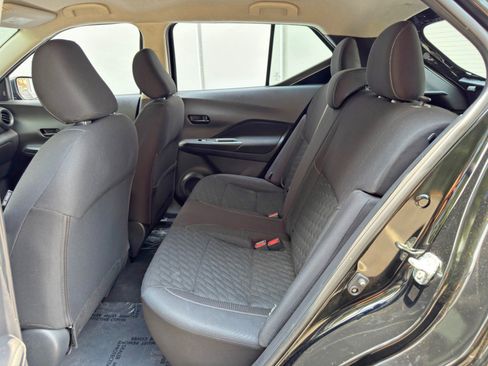Used 2021 Nissan Kicks S FWD image 32