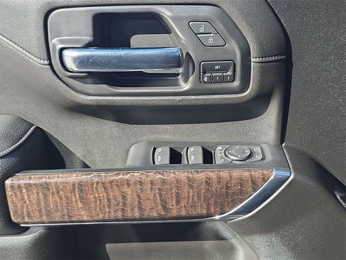 Used 2023 GMC Sierra 3500 Denali image 30