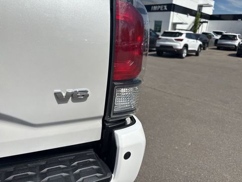 Used 2021 Toyota Tacoma Limited AWD/4WD image 26