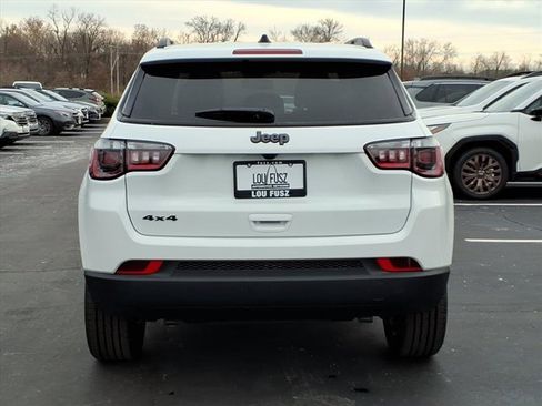 New 2026 Jeep Compass Latitude image 19