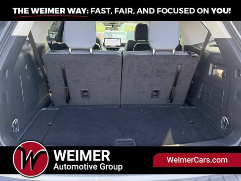 Used 2025 Ford Explorer Active w/ Active Comfort Package AWD/4WD image 11