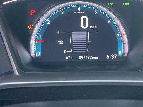 Used 2019 Honda Civic EX image 3