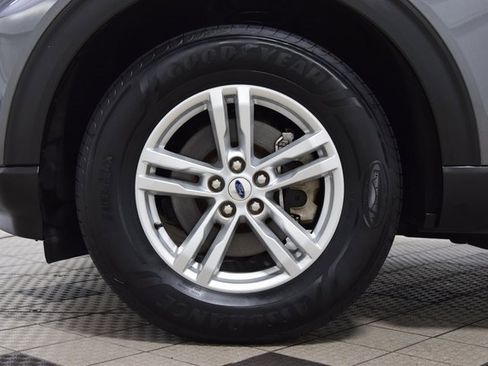 Used 2022 Ford Explorer XLT image 26