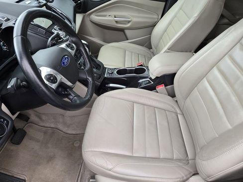 Used 2016 Ford Escape Titanium w/ Equipment Group 301A image 5