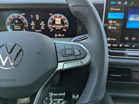 New 2026 Volkswagen Tiguan SE R-Line AWD/4WD image 14