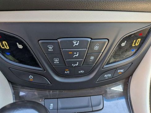 Used 2020 Buick Envision Preferred FWD image 22