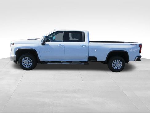 New 2026 Chevrolet Silverado 3500 LTZ w/ LTZ Premium Package image 2