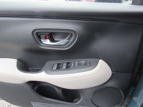 Used 2024 Honda HR-V LX image 15