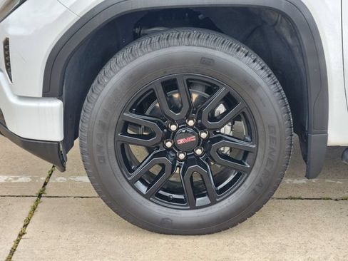 Used 2025 GMC Sierra 1500 Pro w/ Graphite Edition RWD image 10