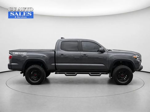 Used 2020 Toyota Tacoma TRD Off-Road w/ Technology Package AWD/4WD image 8