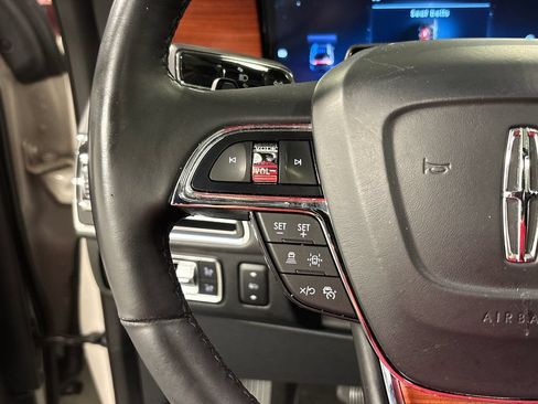 Used 2022 Lincoln Navigator Reserve AWD/4WD image 37