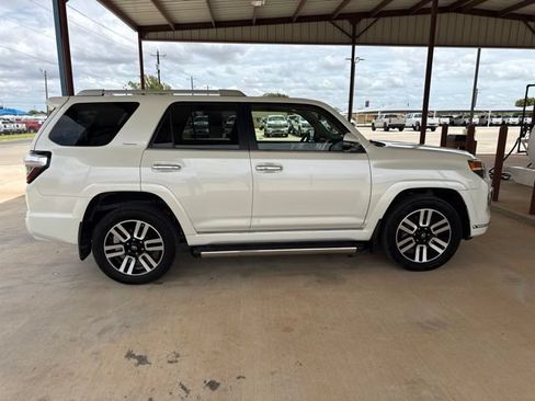 Used 2022 Toyota 4Runner Limited AWD/4WD image 9
