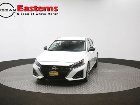 Used 2025 Nissan Altima 2.5 SV FWD image 52