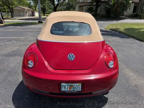 Used 2010 Volkswagen Beetle Convertible FWD image 24