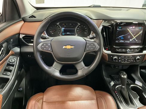 Used 2018 Chevrolet Traverse High Country AWD/4WD image 8