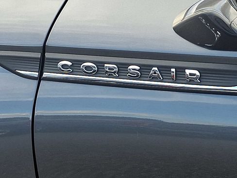 Used 2022 Lincoln Corsair Standard w/ Equipment Group 101A image 31