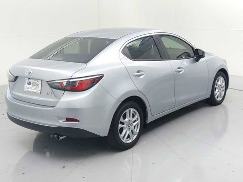 Used 2018 Toyota Yaris iA image 10