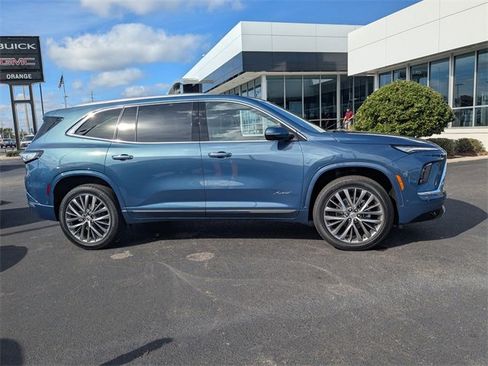 New 2026 Buick Enclave Avenir w/ Super Cruise Package image 3