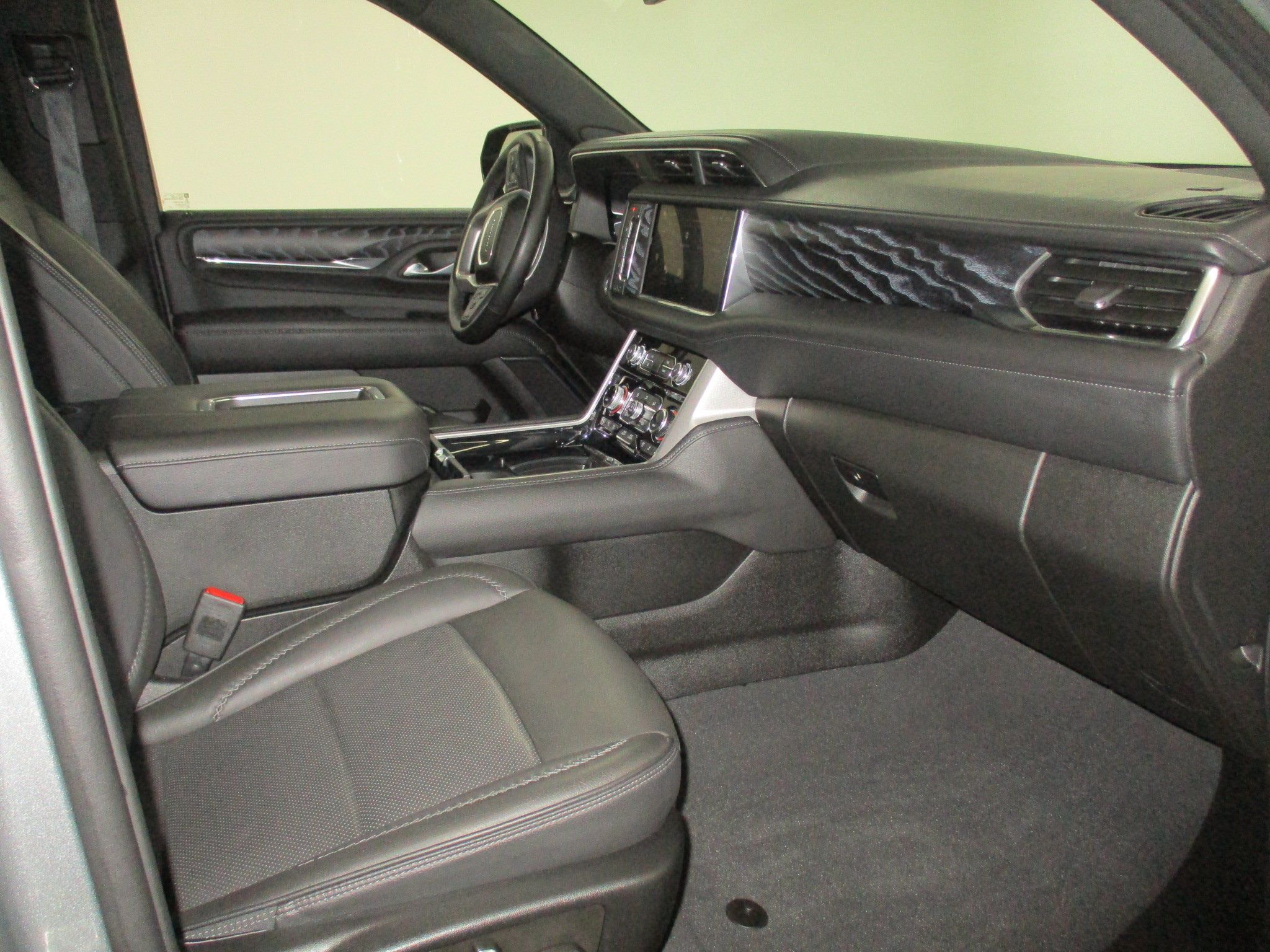 Certified 2023 GMC Yukon XL Denali AWD/4WD image 16